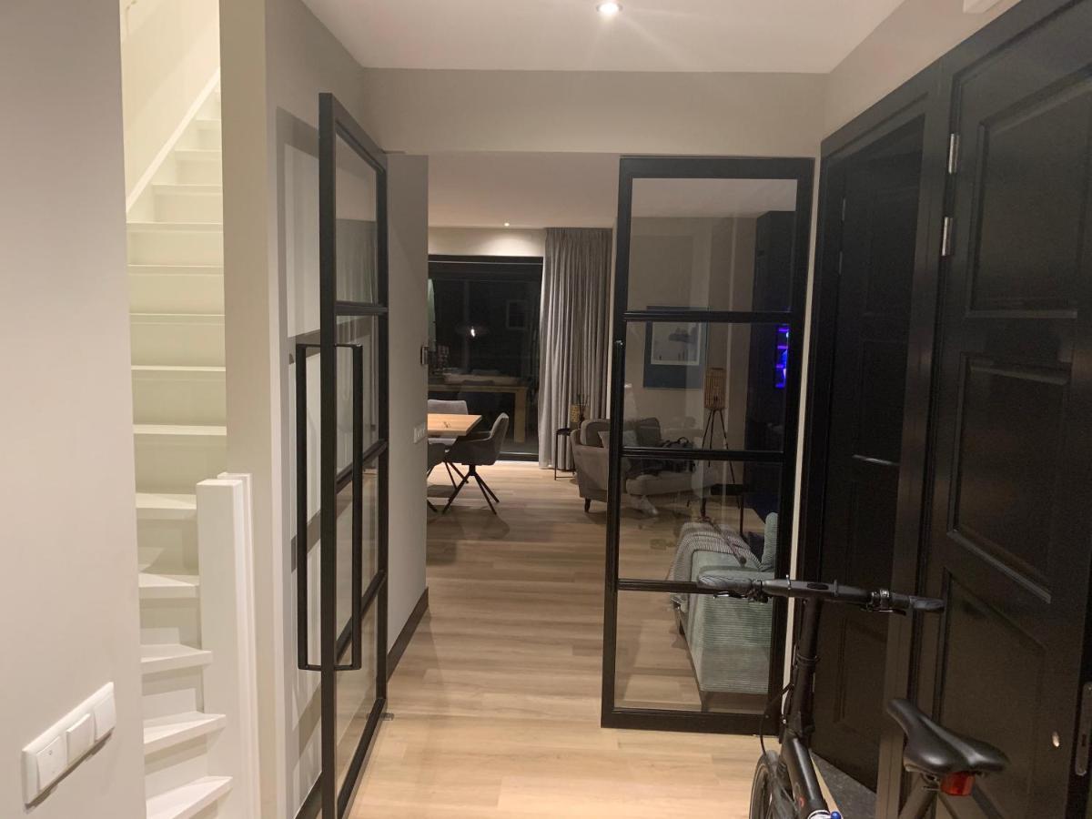 New High End Waterfront Family