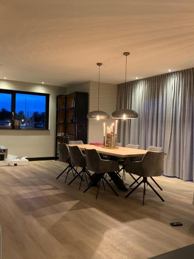New High End Waterfront Family Villa *